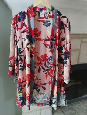 CAbi Pink Floral Kimono Sz.XS/S